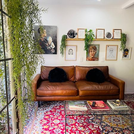מוסל ביי Art-Inspired Bedroom Close To Cbd מראה חיצוני תמונה