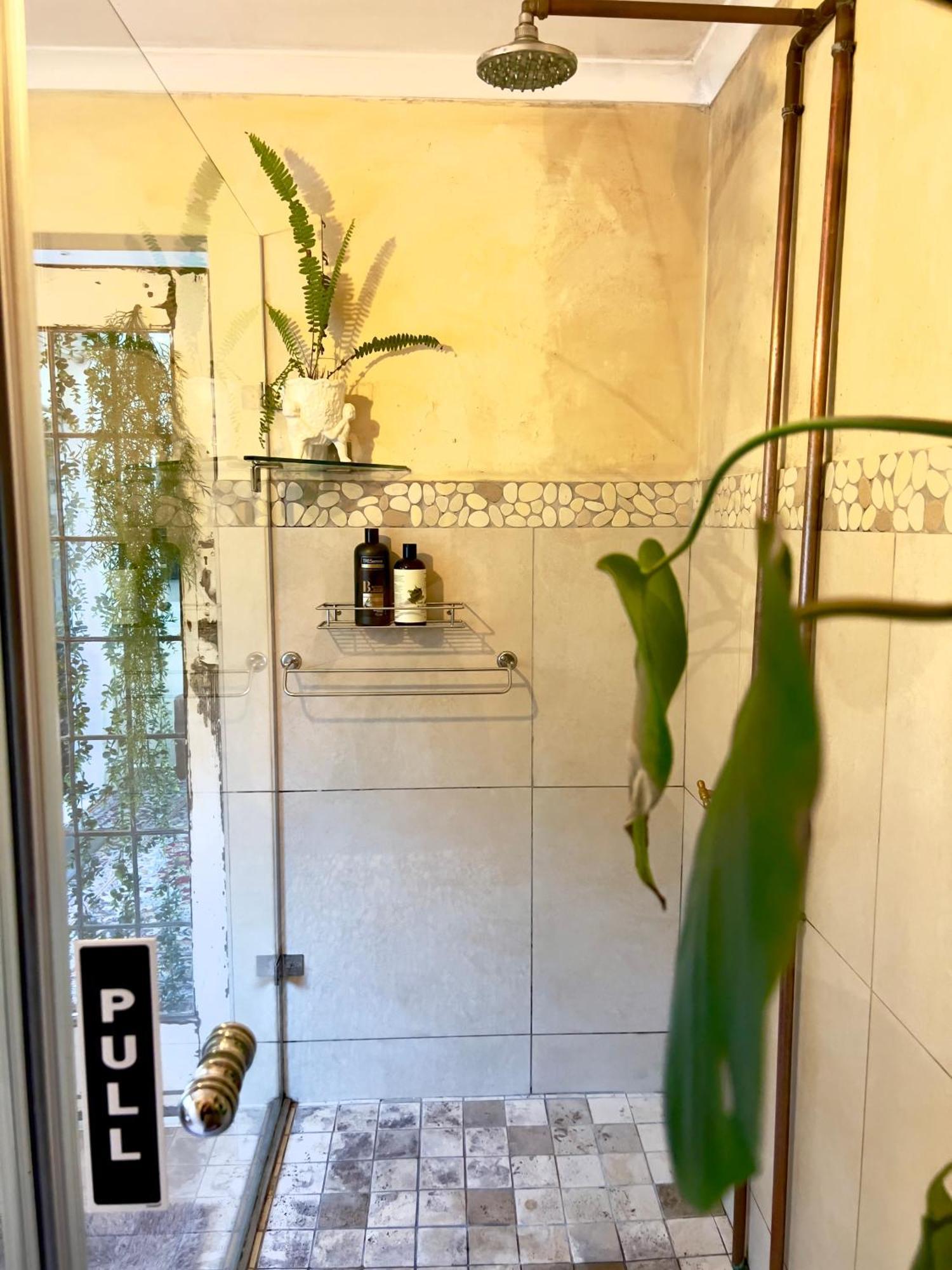 מוסל ביי Art-Inspired Bedroom Close To Cbd מראה חיצוני תמונה