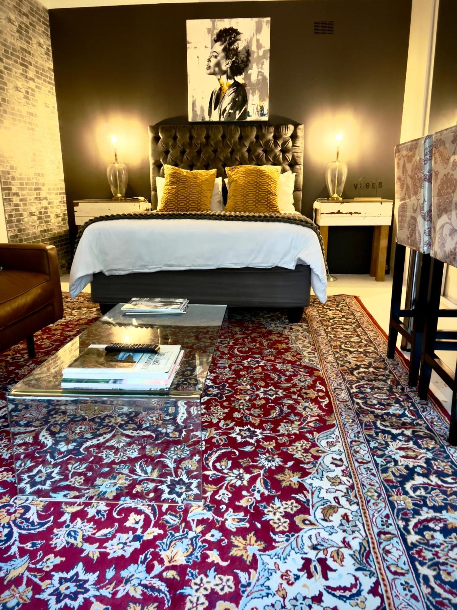 מוסל ביי Art-Inspired Bedroom Close To Cbd מראה חיצוני תמונה